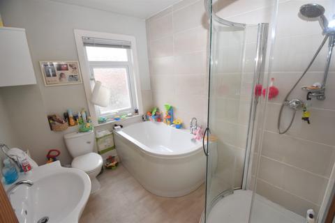 3 bedroom terraced house for sale - North Grove, Urmston, M41