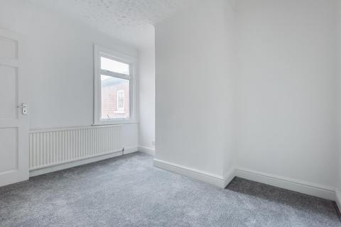 25 Swainstone Road, Reading, RG2 0DX