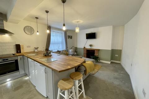 1 bedroom flat to rent, Garden Apartment, Prestbury Road, GL52 2DD