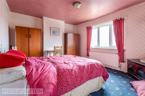9 Calder Grove, Shaw, Oldham, OL2 7XH