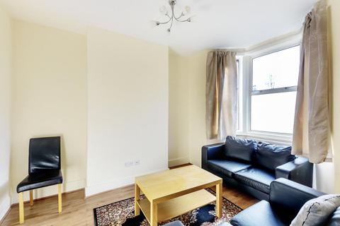 37 Richmond Road, Bounds Green, London, N11 2QR