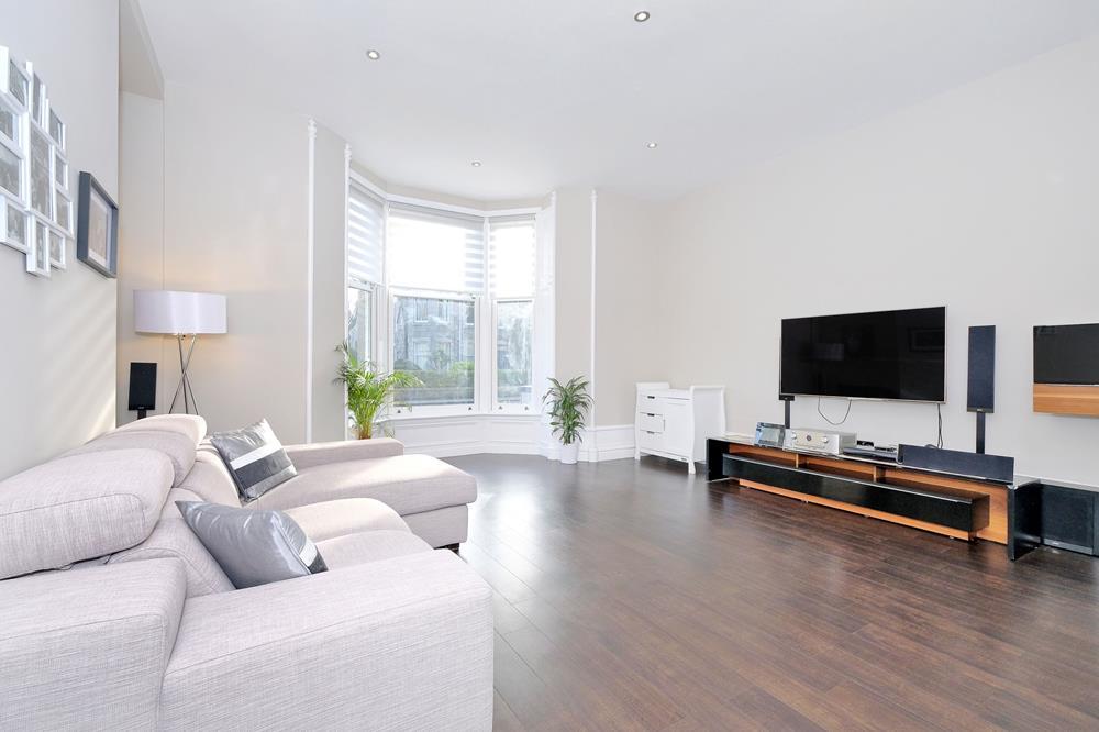 314 GWR Living Room3