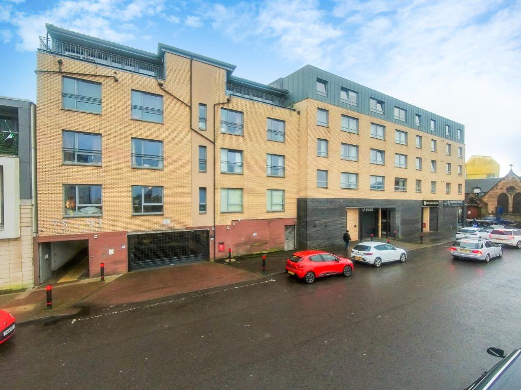 Barrland Street, Main Door, Glasgow... 2 bed apartment - £120,000