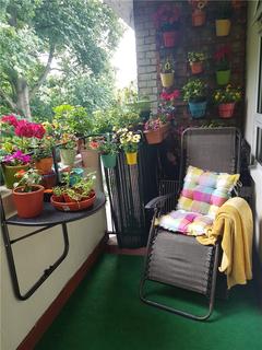 137 Papworth Gardens, London, N7 8QP
