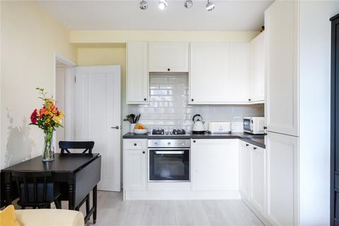 137 Papworth Gardens, London, N7 8QP