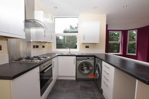 2 bedroom flat to rent, Bridgenorth Avenue, Urmston, Manchester, M41