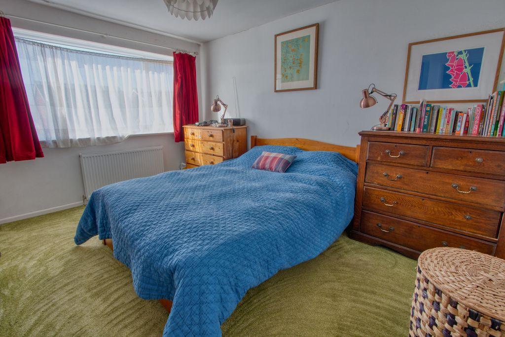 Bedroom 1 (Double)