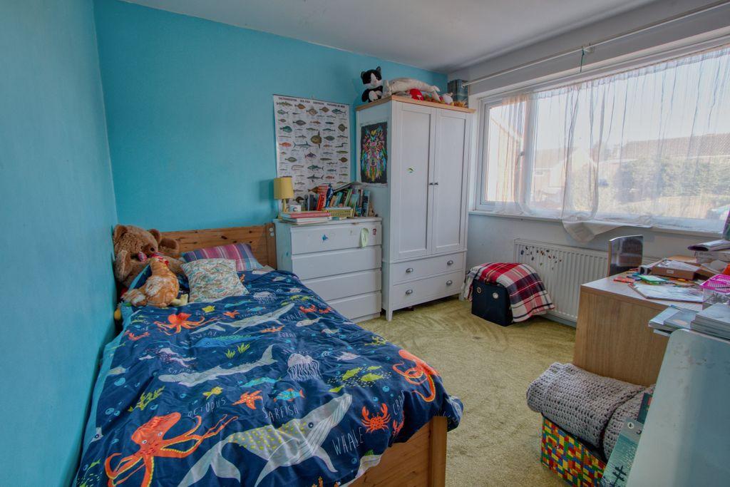 Bedroom 2 (Double)