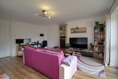 35 Hawthorn, Shinfield, Reading, RG2 9FU