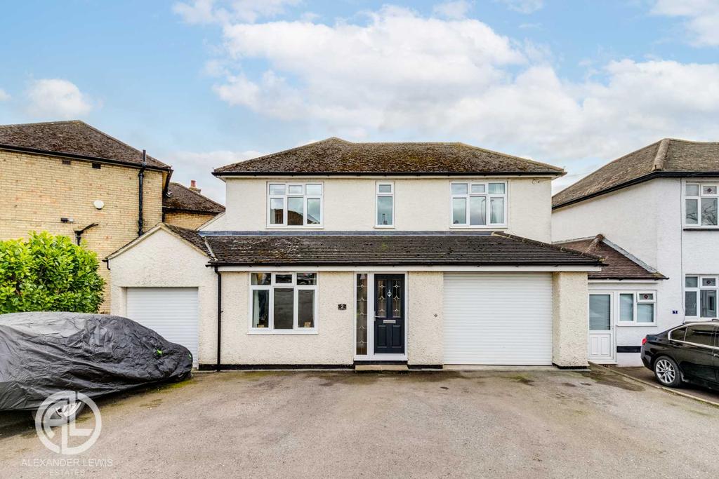 Arlesey Road, Stotfold, SG5 4HA 4 bed detached house £500,000