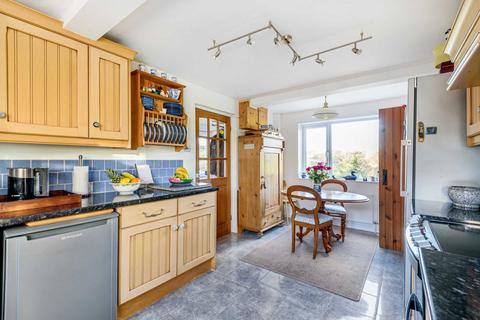 7 Hillside, Southleigh, Colyton, EX24 6RZ