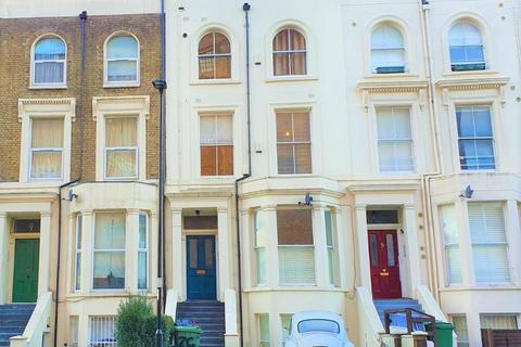 2 bedroom flat to rent, Coleridge Road, London N4