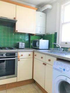 2 bedroom flat to rent, Coleridge Road, London N4