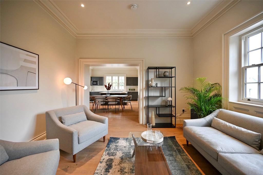 Albert Square, Bowdon, Cheshire, WA14 2 bed flat £535,000
