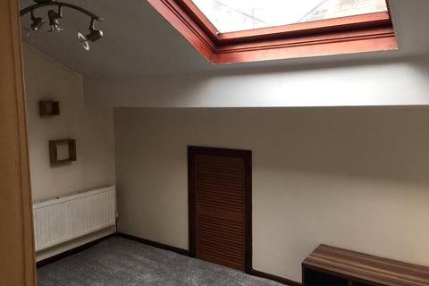 3 Lower Wellgate, Greetland, Halifax, HX4 8HF