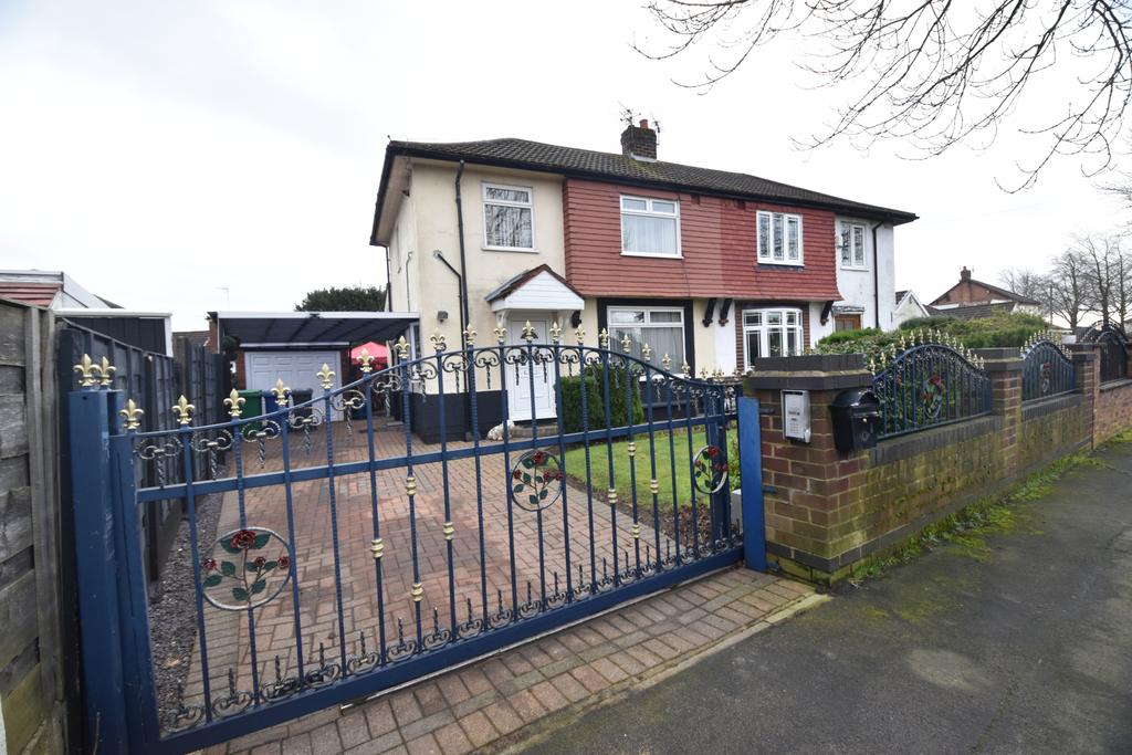 Tintern Avenue, Flixton, M41 3 bed semidetached house £350,000