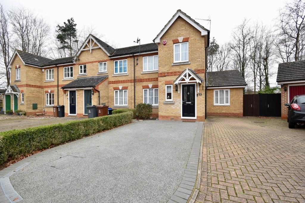 Old Bourne Way, Stevenage 3 bed end of terrace house £385,000