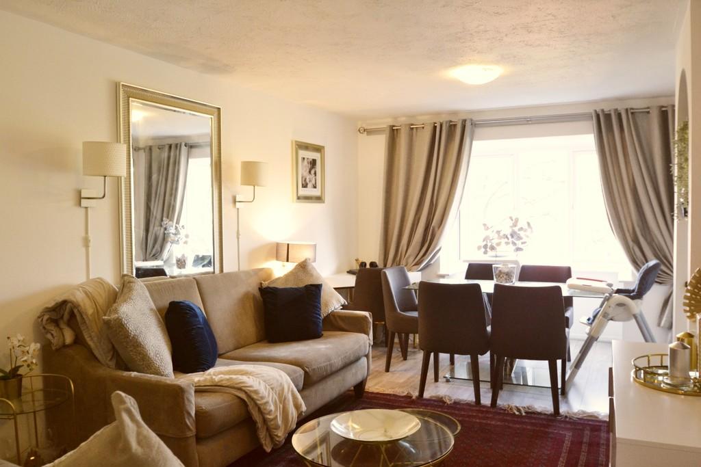 Cubitt Square, Southall 2 bed apartment £299,950