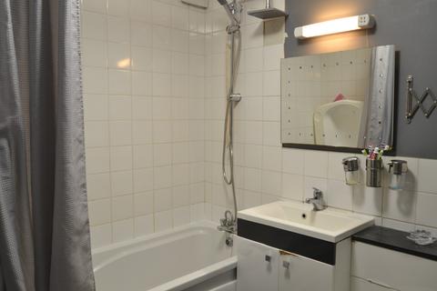 28 Cubitt Square, Southall, UB2 4UA