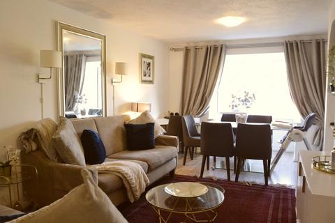28 Cubitt Square, Southall, UB2 4UA