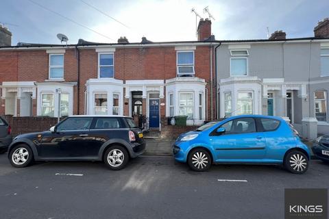 3 bedroom terraced house to rent, Percy Road, Southsea