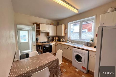 3 bedroom terraced house to rent, Percy Road, Southsea