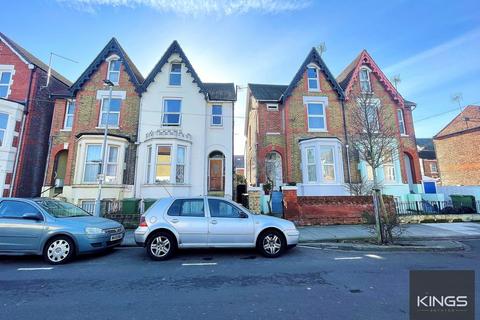 6 bedroom terraced house to rent, Stansted Road, Southsea