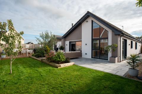 3 bedroom detached bungalow for sale, Stradbroke, Eye