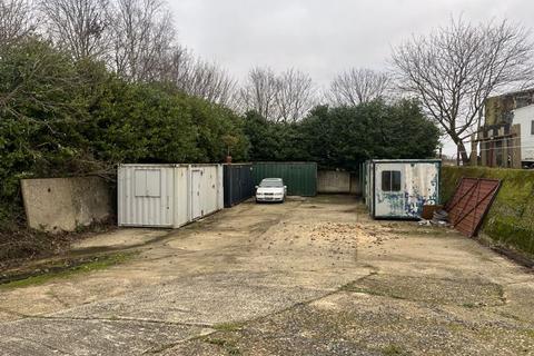 Property to rent - Yard Space, Pulborough