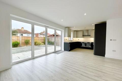 12a Lydd Road, Bexleyheath, DA7 5PB