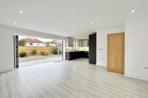12a Lydd Road, Bexleyheath, DA7 5PB