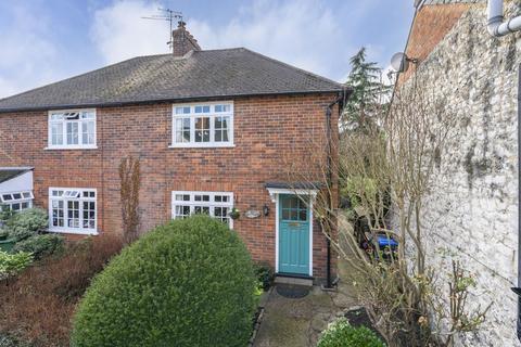 2 Curtis Gardens, Dorking, RH4 1EG