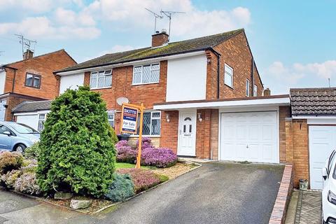 8 Dingle View, Dudley, DY3 3LF