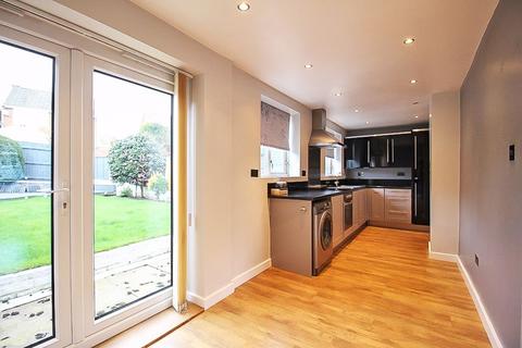 8 Dingle View, Dudley, DY3 3LF
