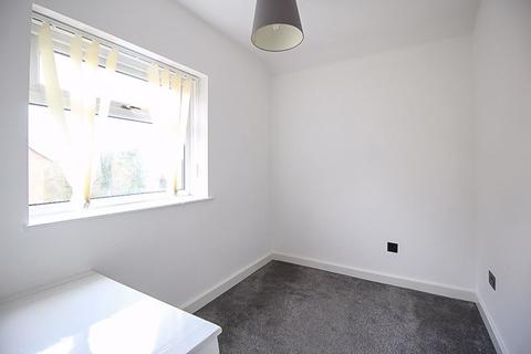 8 Dingle View, Dudley, DY3 3LF