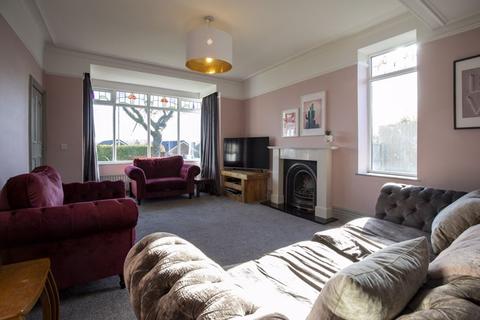 37 Ashfield Road, Greetland, Halifax, HX4 8HY