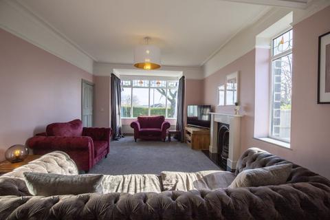 37 Ashfield Road, Greetland, Halifax, HX4 8HY