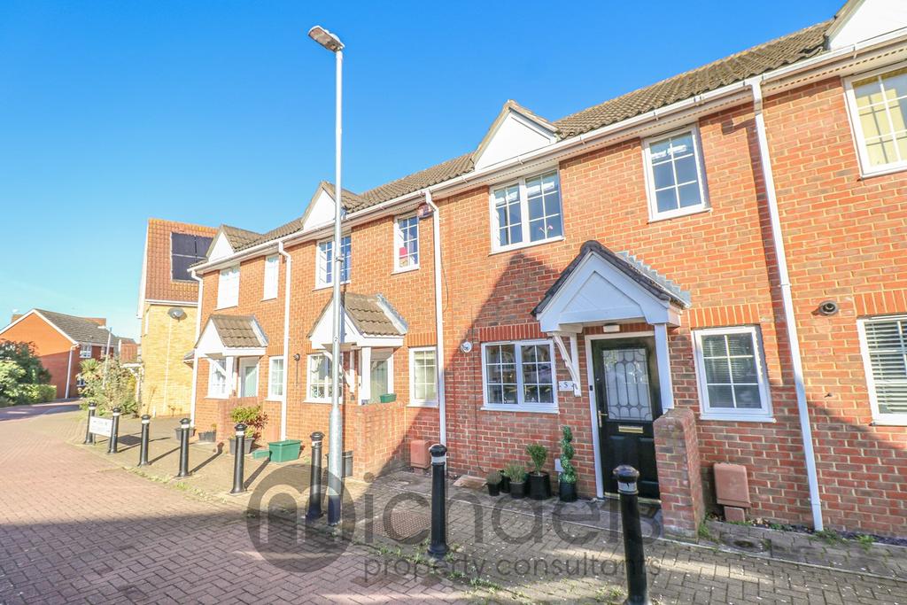 Lucius Crescent, Colchester, CO4 2 bed terraced house £250,000