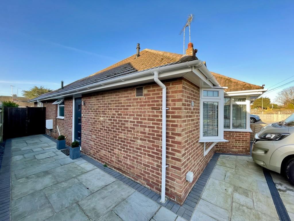 The Crescent, Rustington 3 bed semidetached bungalow £440,000