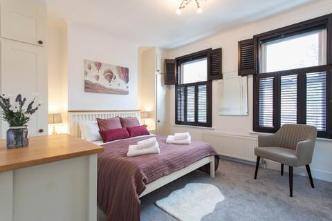 4 bedroom terraced house to rent - 18 Lochaline Street, Hammersmith, Marleybone, W6