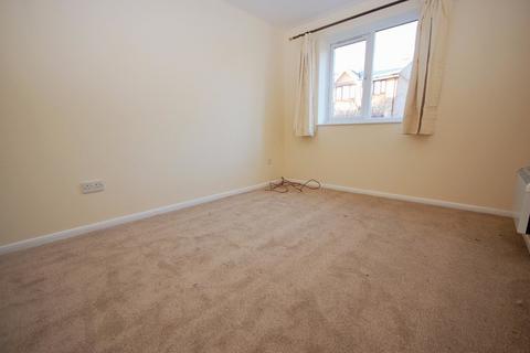2 bedroom flat to rent, Prestatyn Close, Stevenage