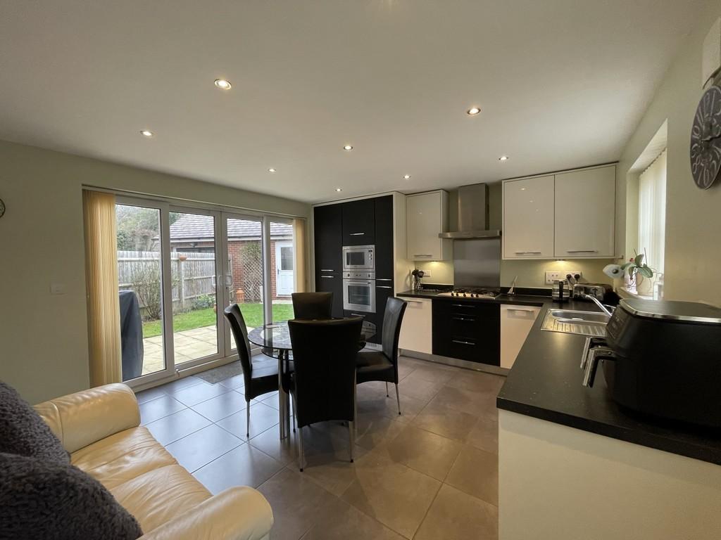 Navigation Way, Weedon, NN7 4GB 4 bed detached house £400,000