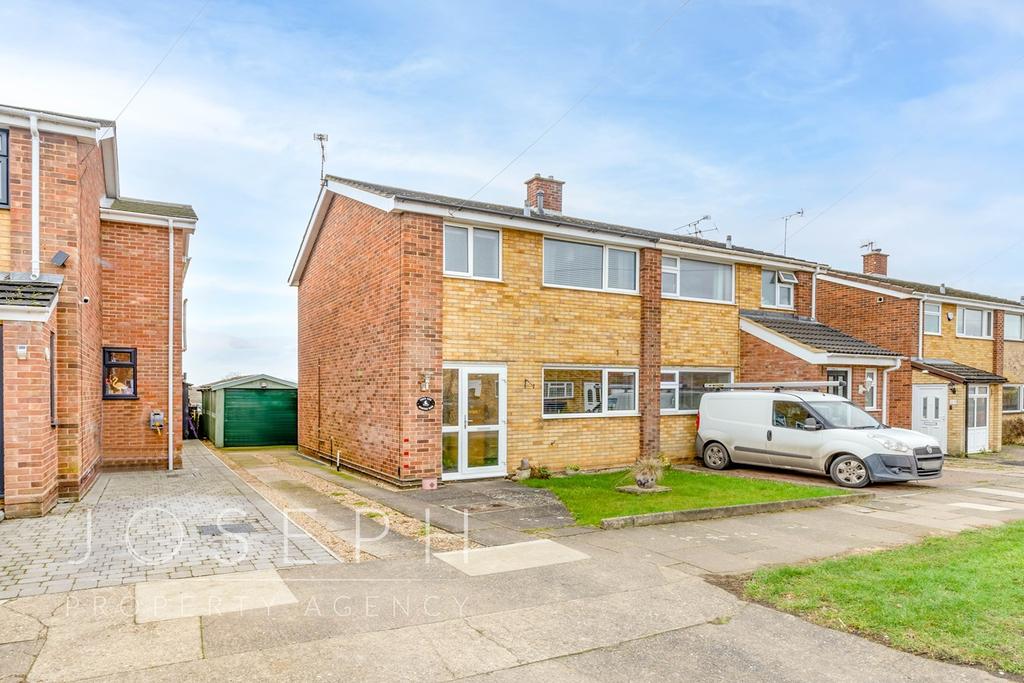 Kempton Road, Ipswich, IP1 3 bed semidetached house £280,000