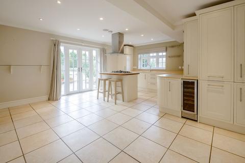 Drakes Dorking Road, Abinger Hammer, Dorking, RH5 6SA