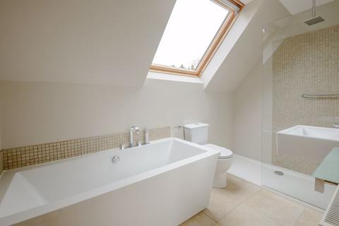 Drakes Dorking Road, Abinger Hammer, Dorking, RH5 6SA