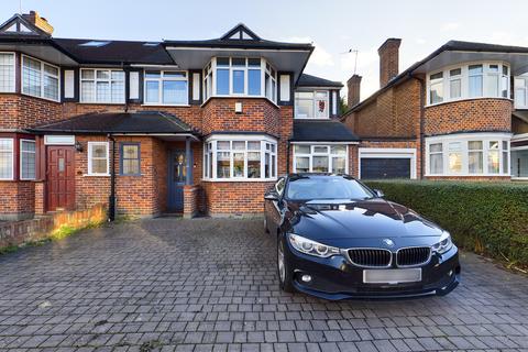 90 Cannonbury Avenue, Pinner, HA5 1TT