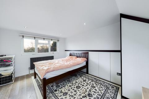 90 Cannonbury Avenue, Pinner, HA5 1TT