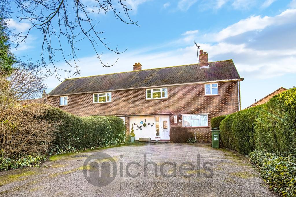 White Horse Avenue, Halstead, CO9 3 bed semidetached house £325,000