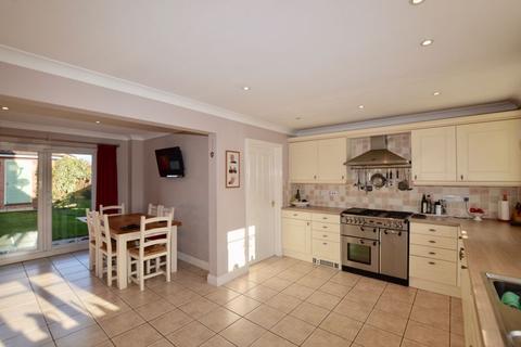 35 Buttercup Drive, Bourne, PE10 0PZ