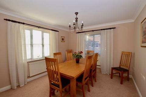 35 Buttercup Drive, Bourne, PE10 0PZ